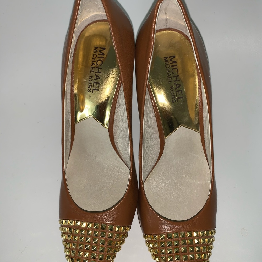 Micheal Kors Size 8